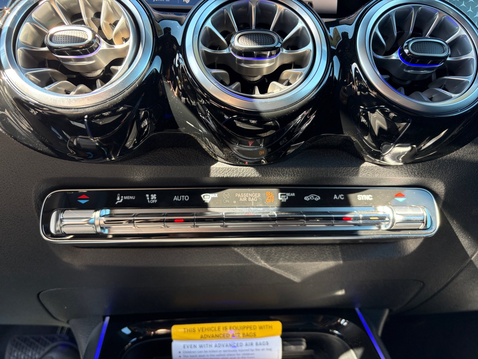 New 2026 Mercedes-Benz GLB 250 4MATIC image 31