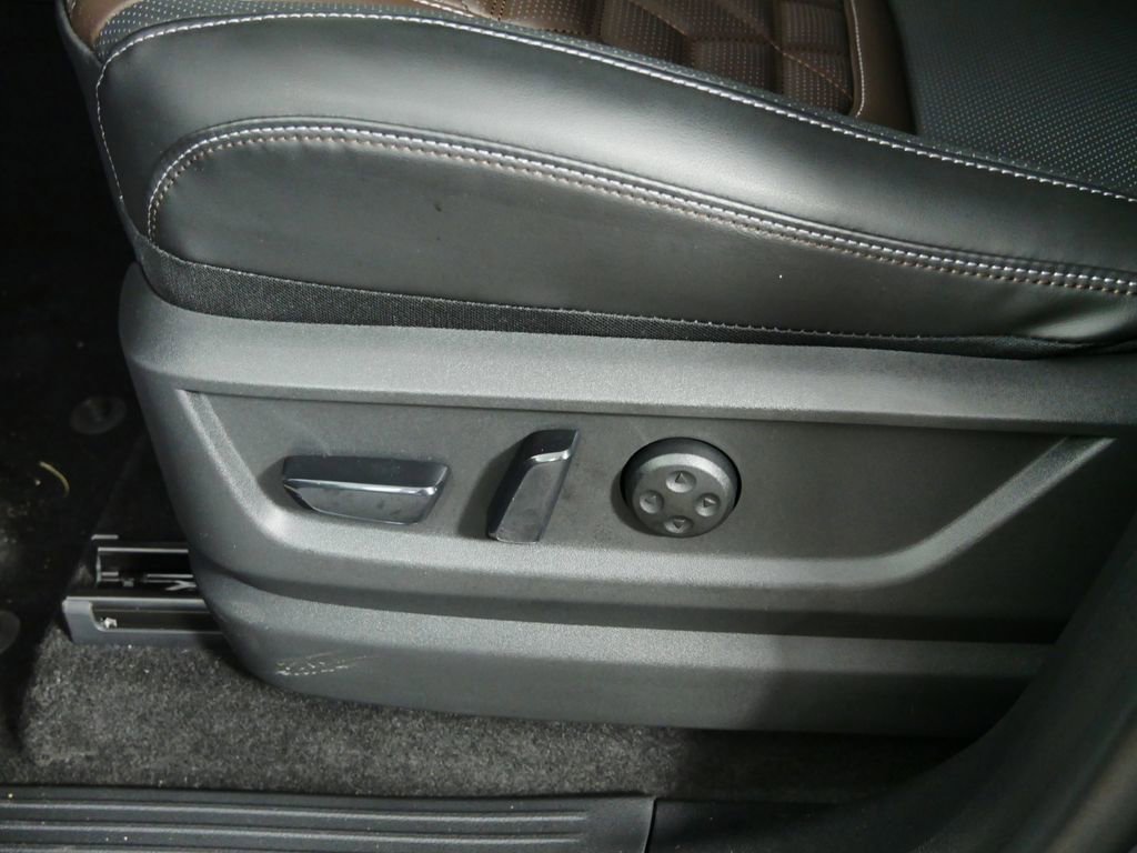 New 2025 Nissan Armada Platinum image 22