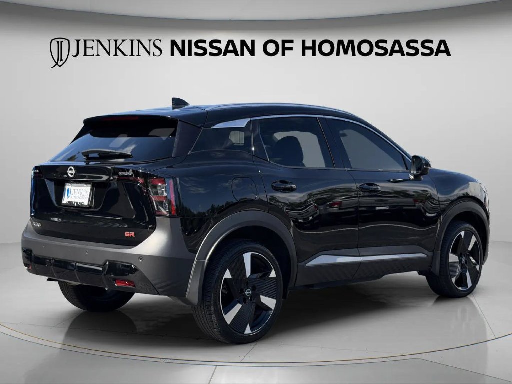 Used 2025 Nissan Kicks SR w/ SR Premium Package FWD image 9