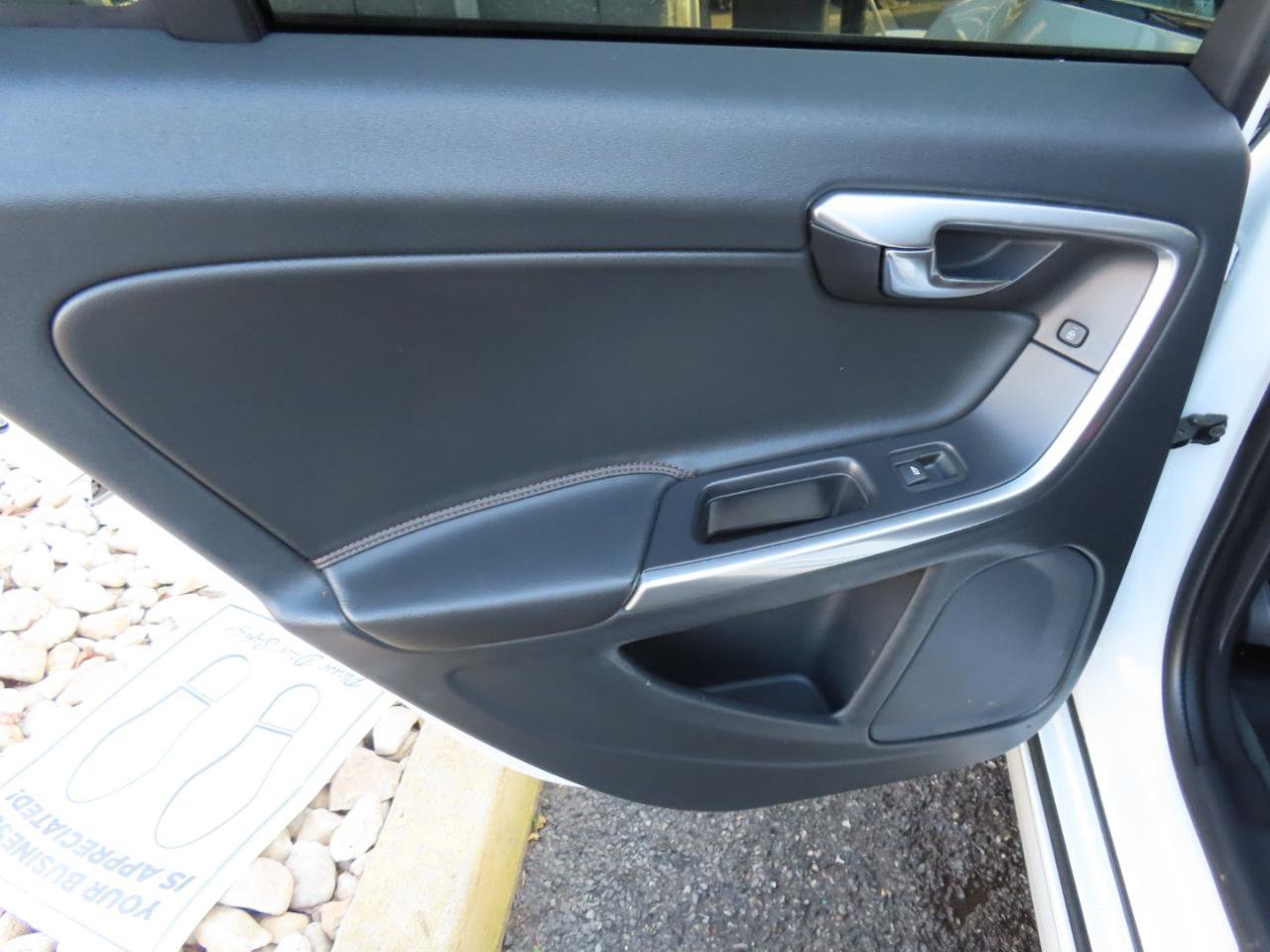 Used 2018 Volvo V60 T5 Cross Country w/ Convenience Package image 13