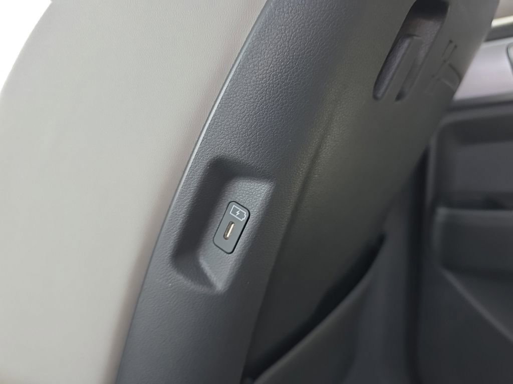 Used 2026 Hyundai Santa Fe SEL FWD image 12