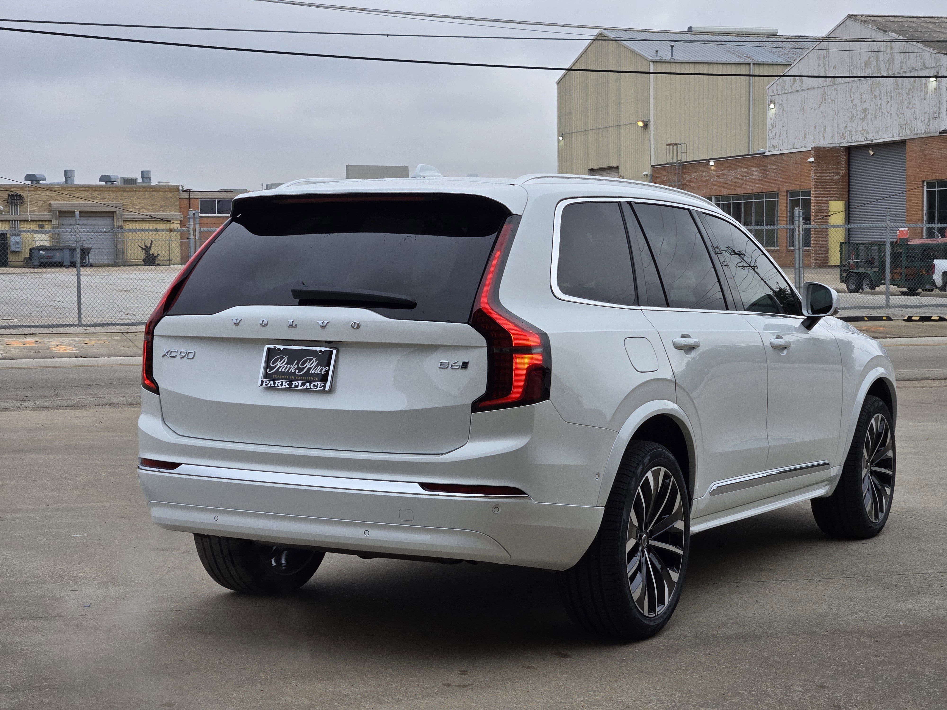 New 2026 Volvo XC90 B6 Ultra w/ Protection Package image 9