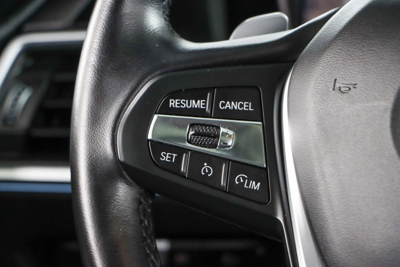 Used 2021 BMW 330i xDrive Sedan w/ Premium Package image 13