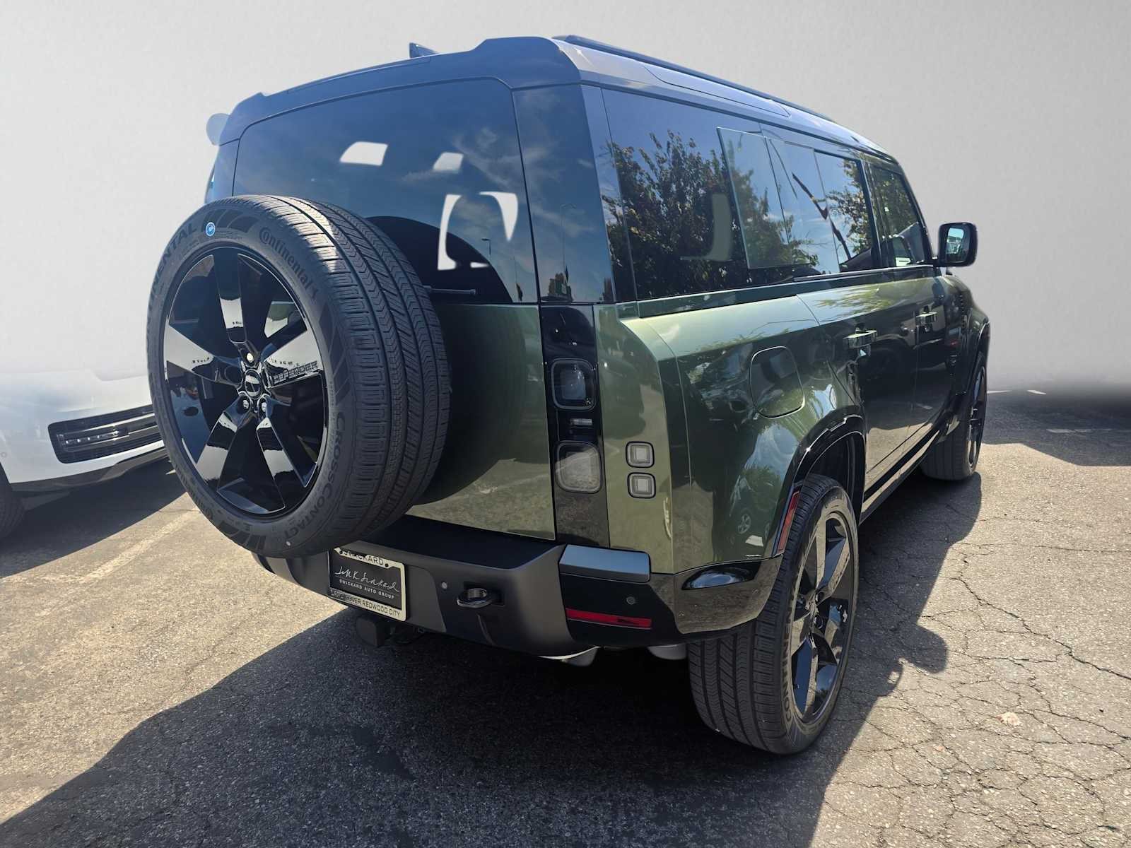 New 2026 Land Rover Defender 110 X-Dynamic SE AWD/4WD image 5