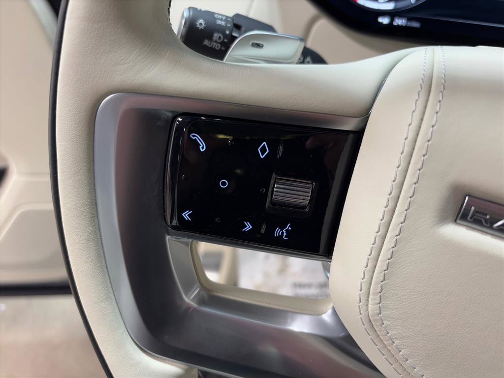 Used 2023 Land Rover Range Rover SE image 21