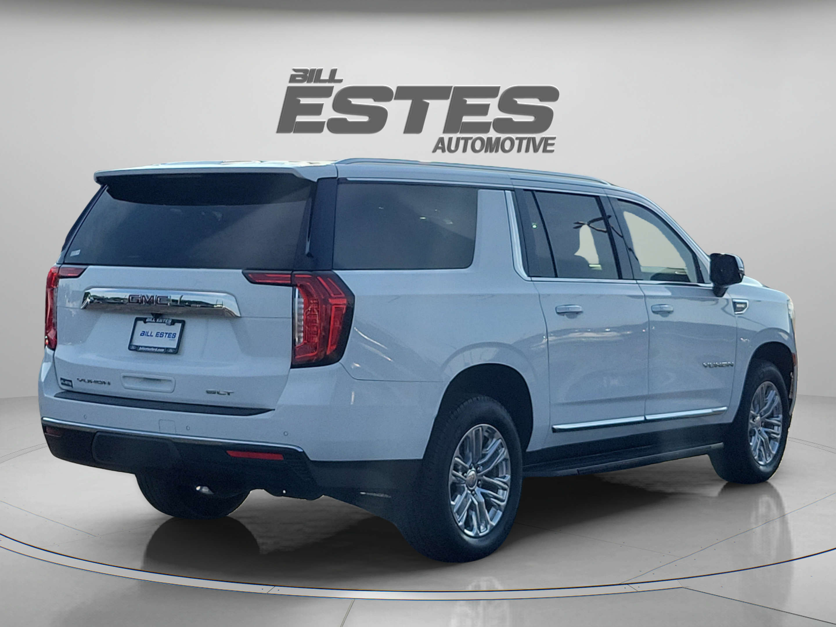 Used 2021 GMC Yukon XL SLT w/ SLT Premium Package AWD/4WD image 4