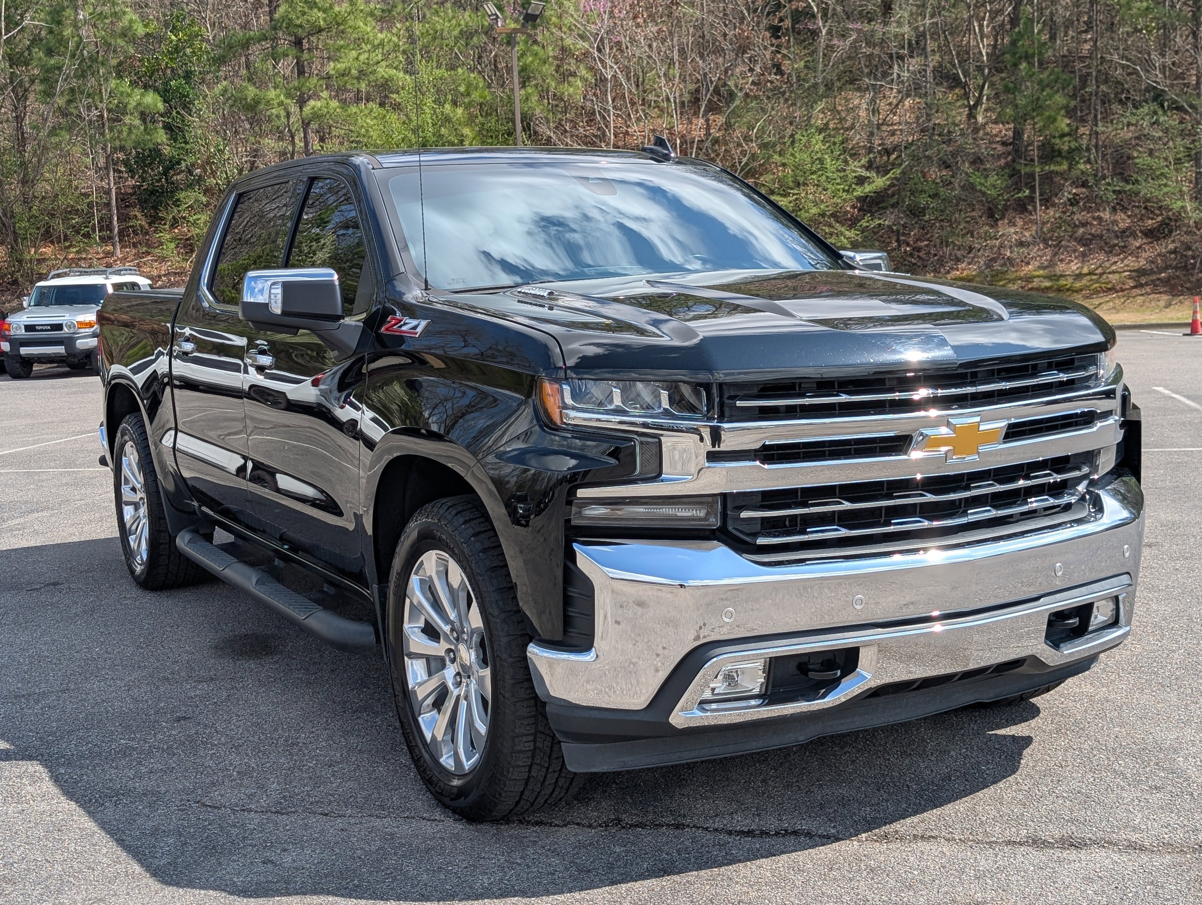 Used 2020 Chevrolet Silverado 1500 LTZ w/ LTZ Premium Package AWD/4WD image 11