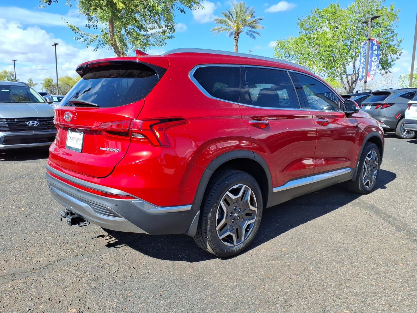 Used 2023 Hyundai Santa Fe SEL Premium w/ Cargo Package image 5