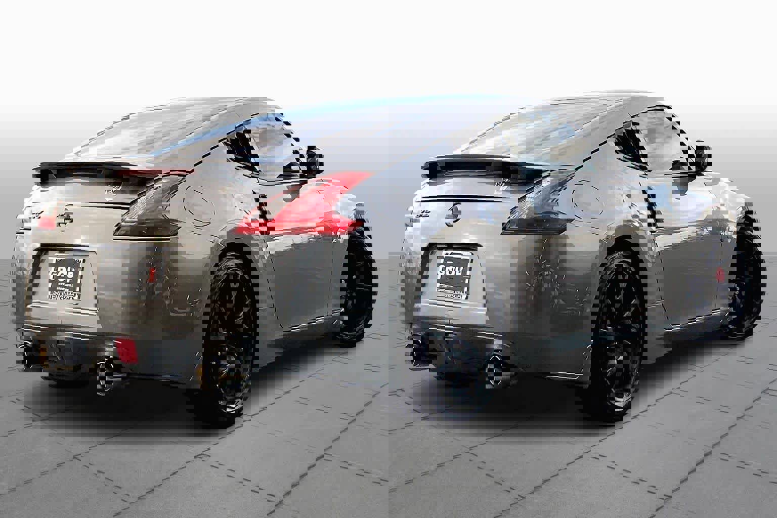 Used 2016 Nissan 370Z w/ Sport Package image 12