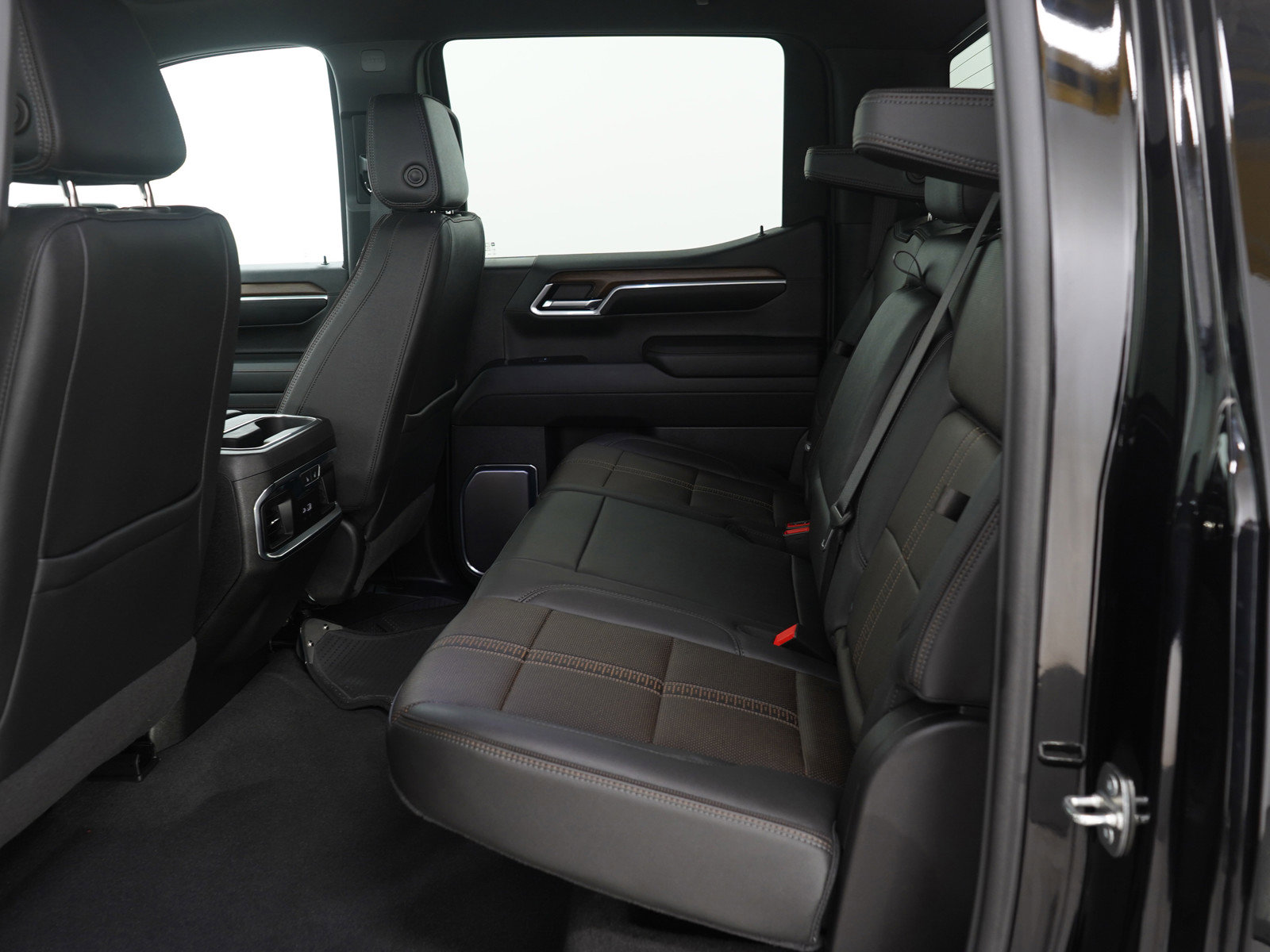 Used 2024 Chevrolet Silverado 1500 High Country image 15