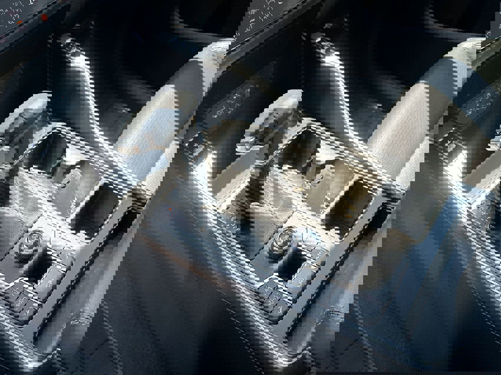 Used 2025 Kia Sorento EX w/ Panoramic Sunroof Package image 20