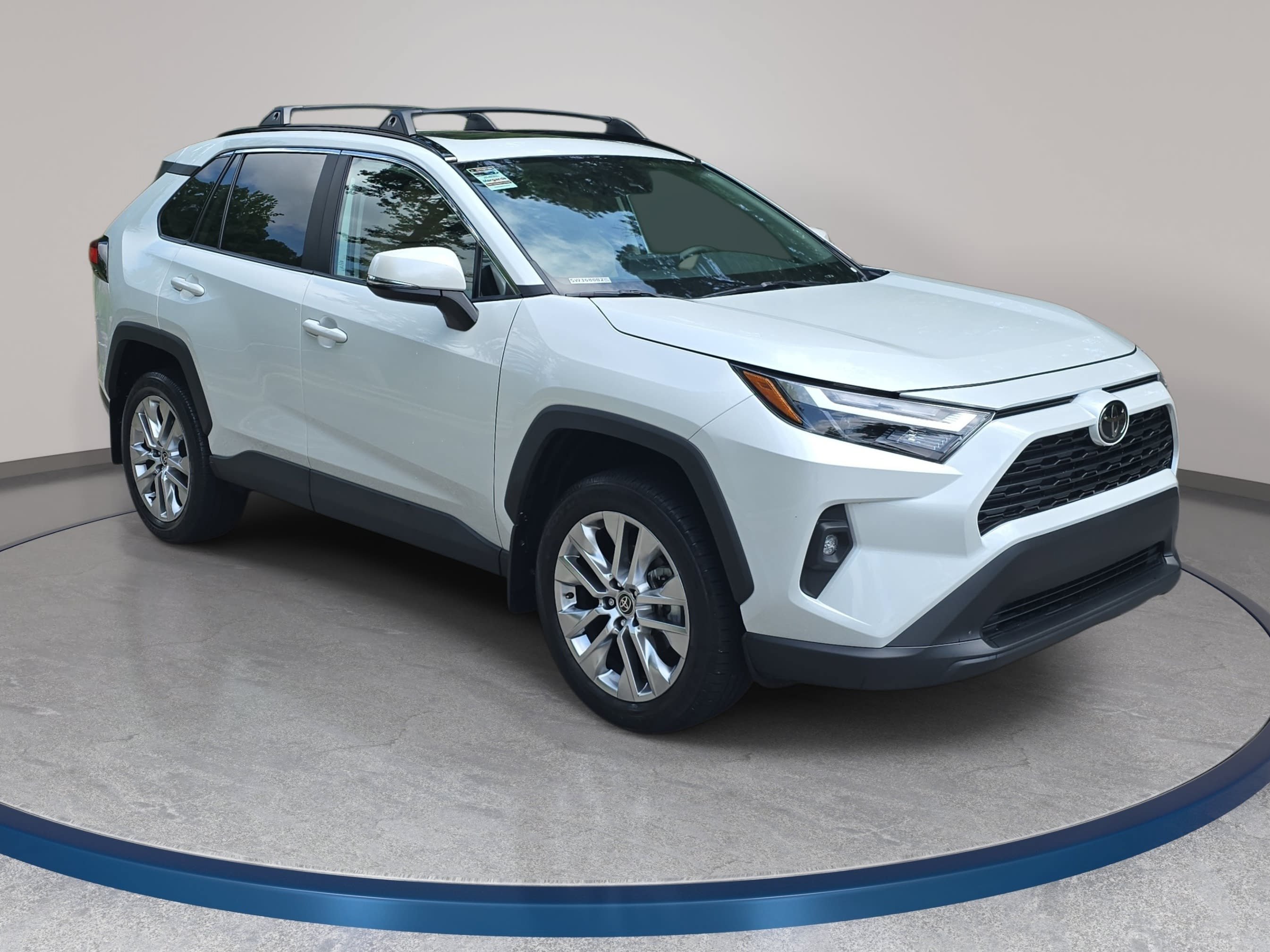 Used 2025 Toyota RAV4 XLE Premium FWD image 3