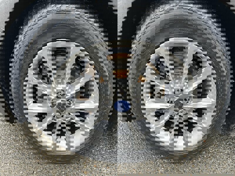 Used 2017 Ford Fusion SE image 7