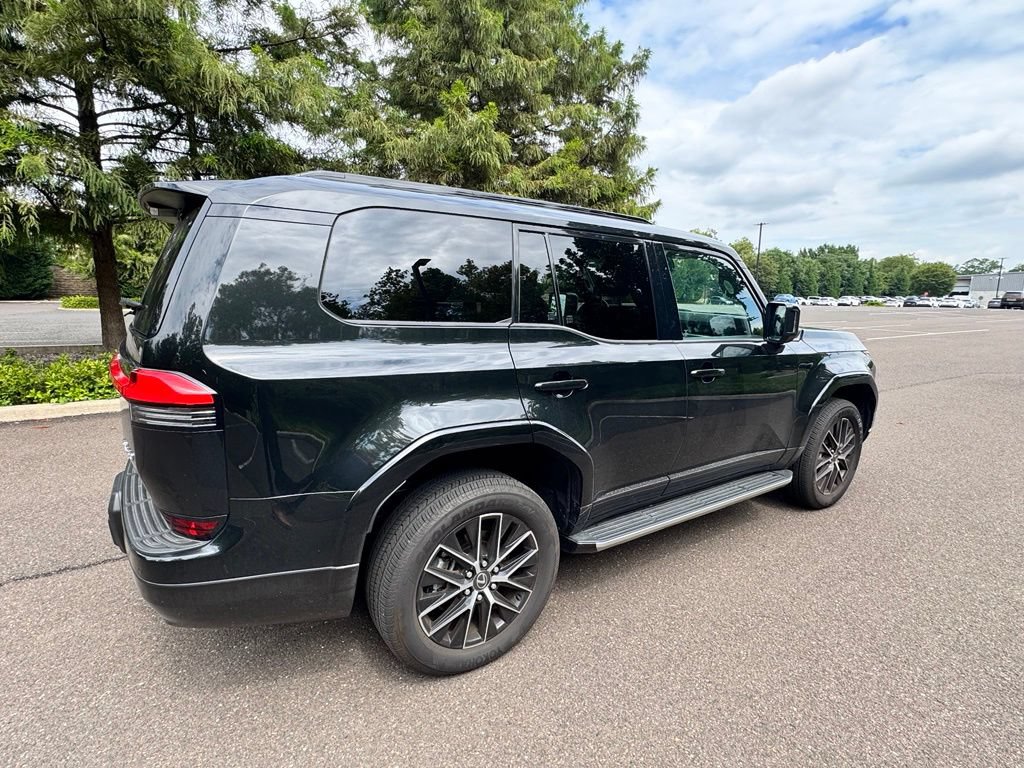 Certified 2025 Lexus GX 550 w/ Accessory Package (2T) AWD/4WD image 7