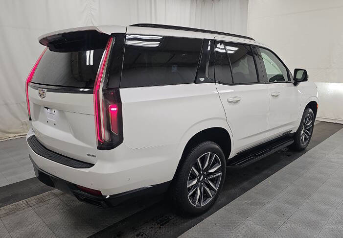 Used 2021 Cadillac Escalade Sport image 2