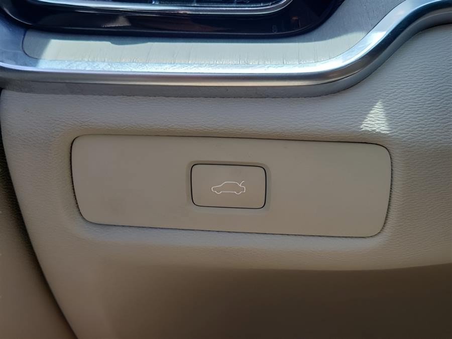 Used 2024 Volvo S60 B5 Plus FWD image 6