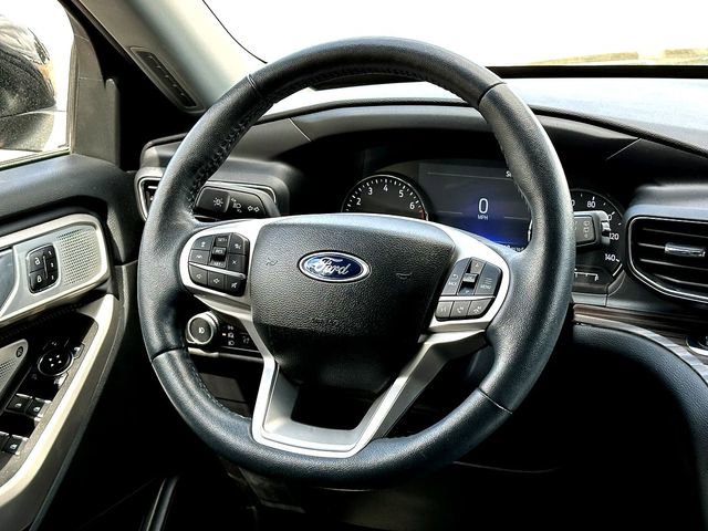 Used 2023 Ford Explorer Limited w/ Limited Technology Package image 32