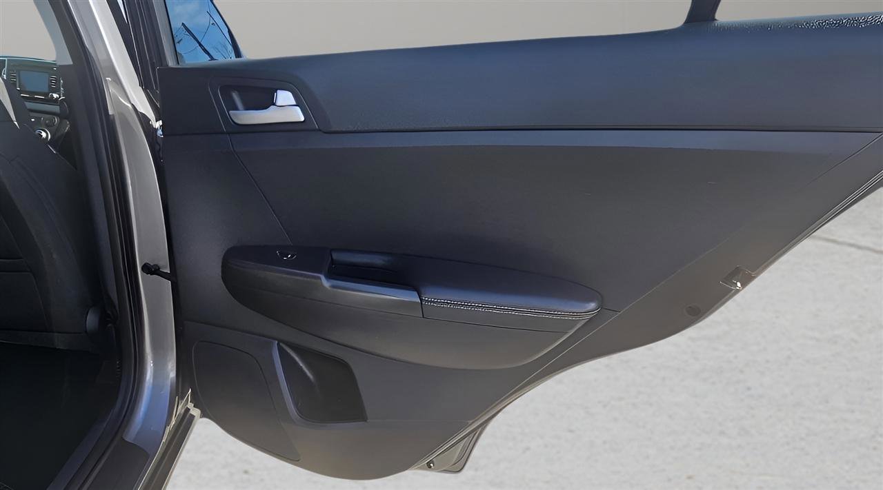 Used 2017 Kia Sportage LX FWD image 20