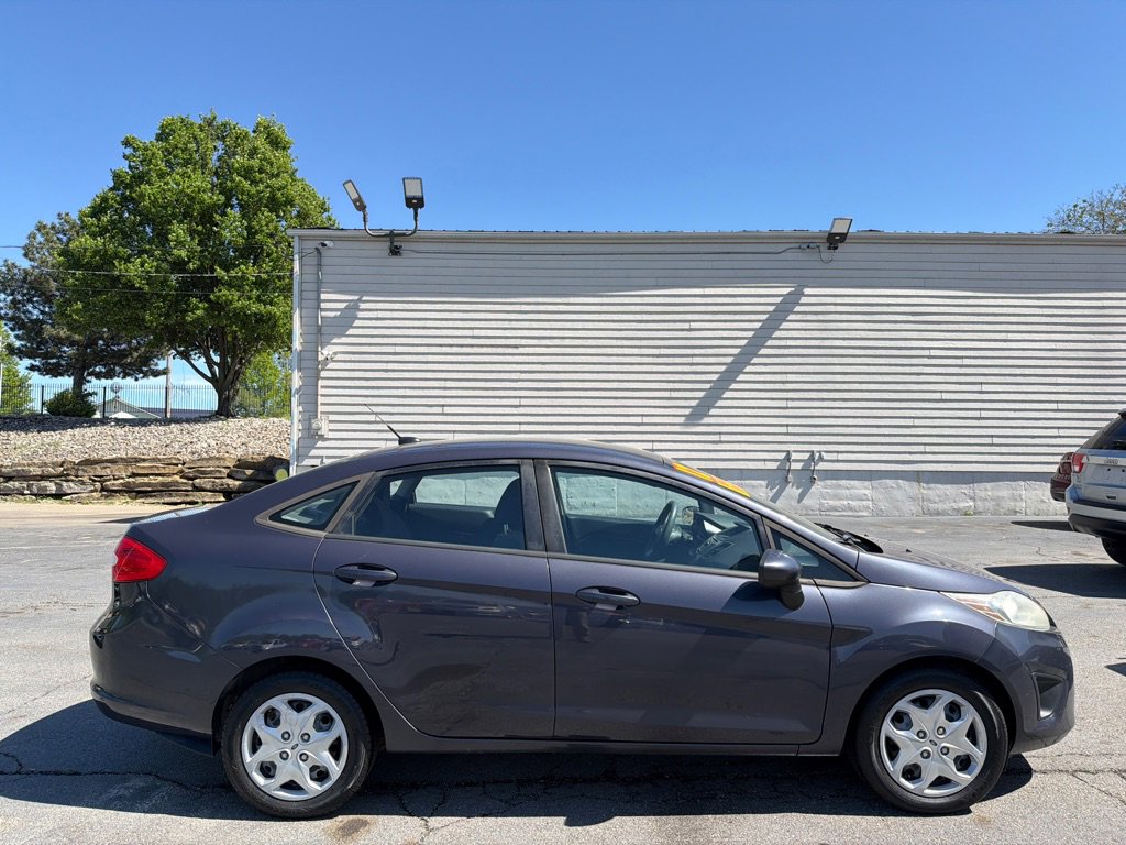 Used 2012 Ford Fiesta SE FWD image 5