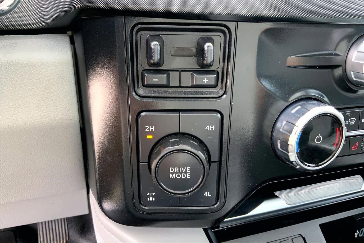 Used 2024 Ford F250 Limited AWD/4WD image 31