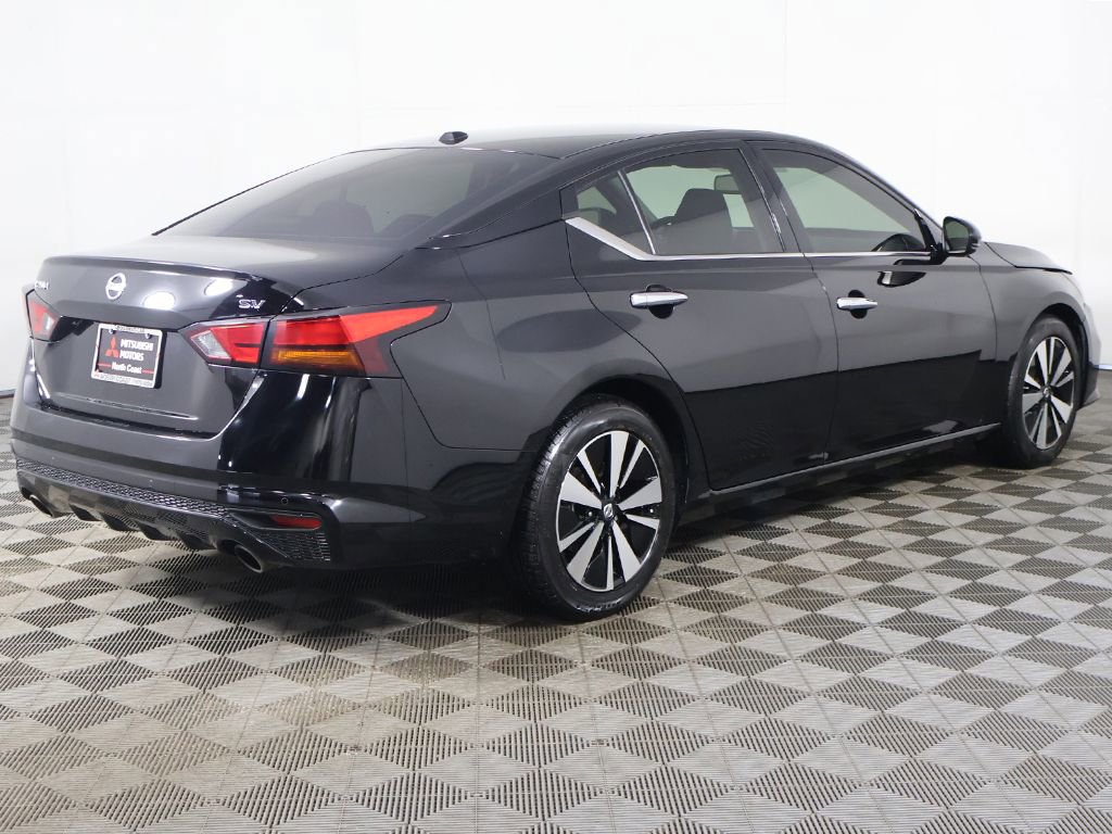 Used 2019 Nissan Altima 2.5 SV FWD image 11