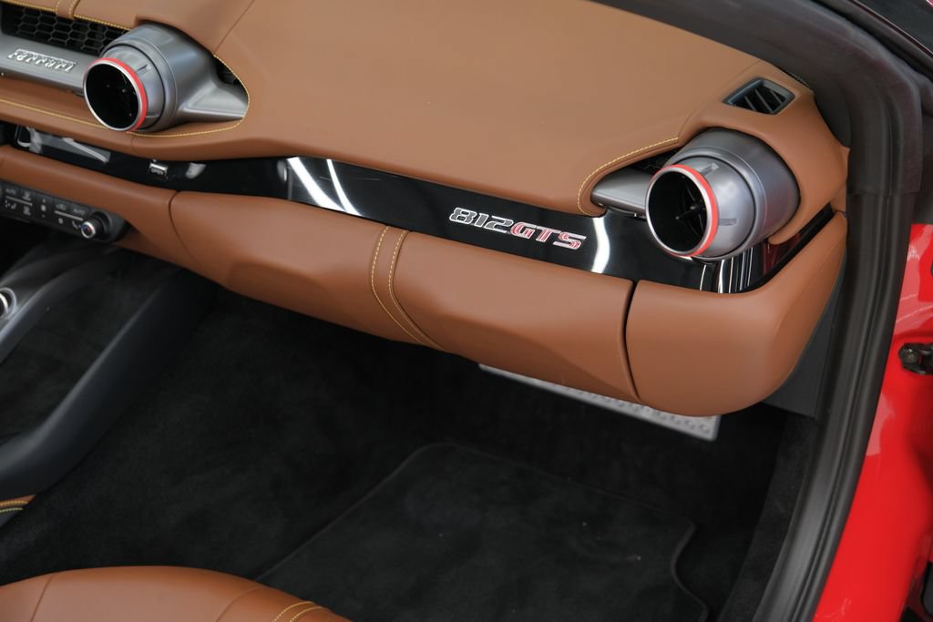 Used 2021 Ferrari 812 GTS RWD image 34