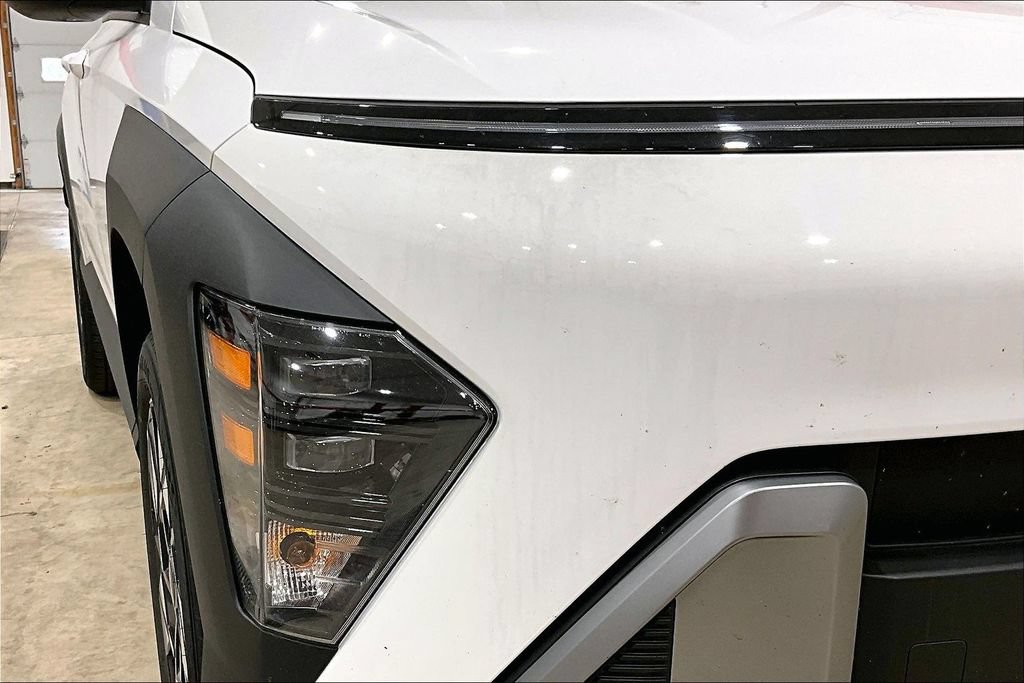 Used 2025 Hyundai Kona SEL AWD/4WD image 25