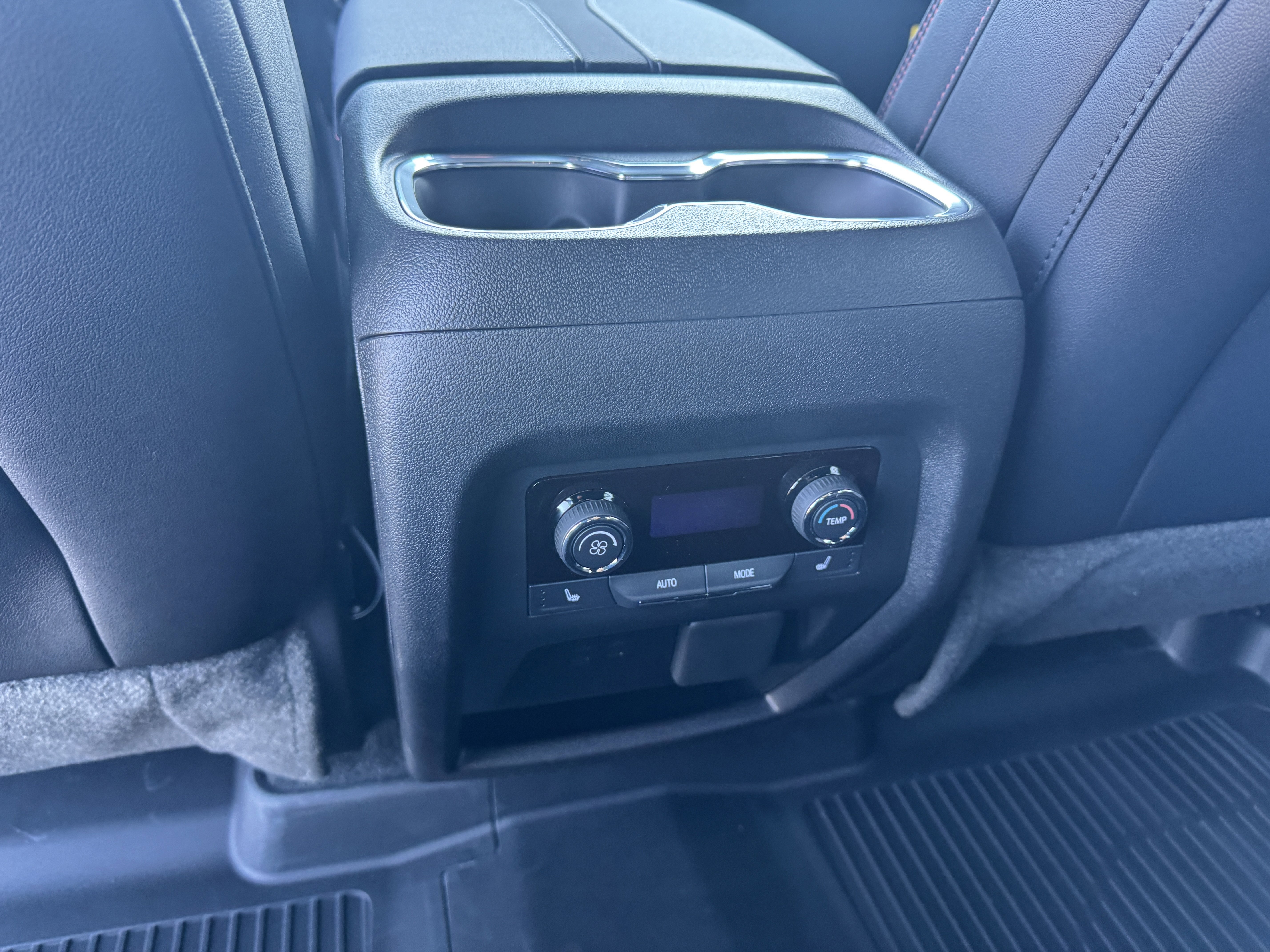 New 2026 Chevrolet Traverse RS w/ LPO, Floor Liner Package image 18