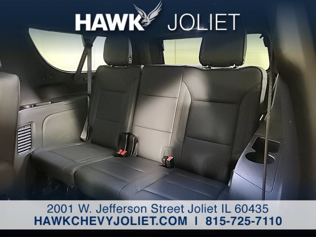 Used 2025 Chevrolet Suburban High Country AWD/4WD image 11