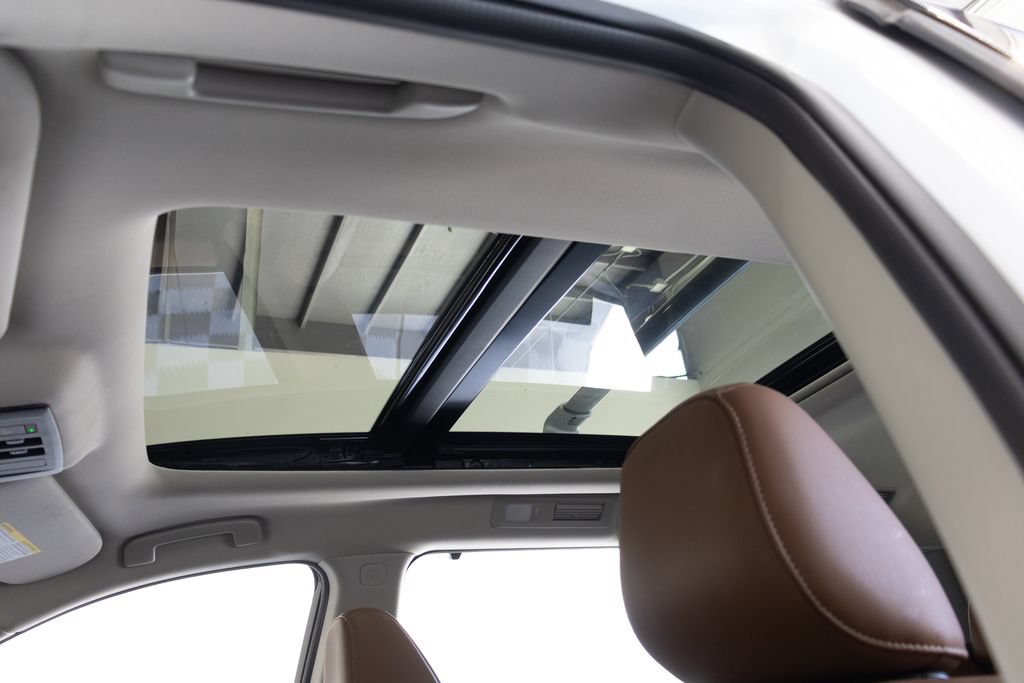 Used 2025 Nissan Pathfinder Platinum w/ Cargo Package FWD image 38