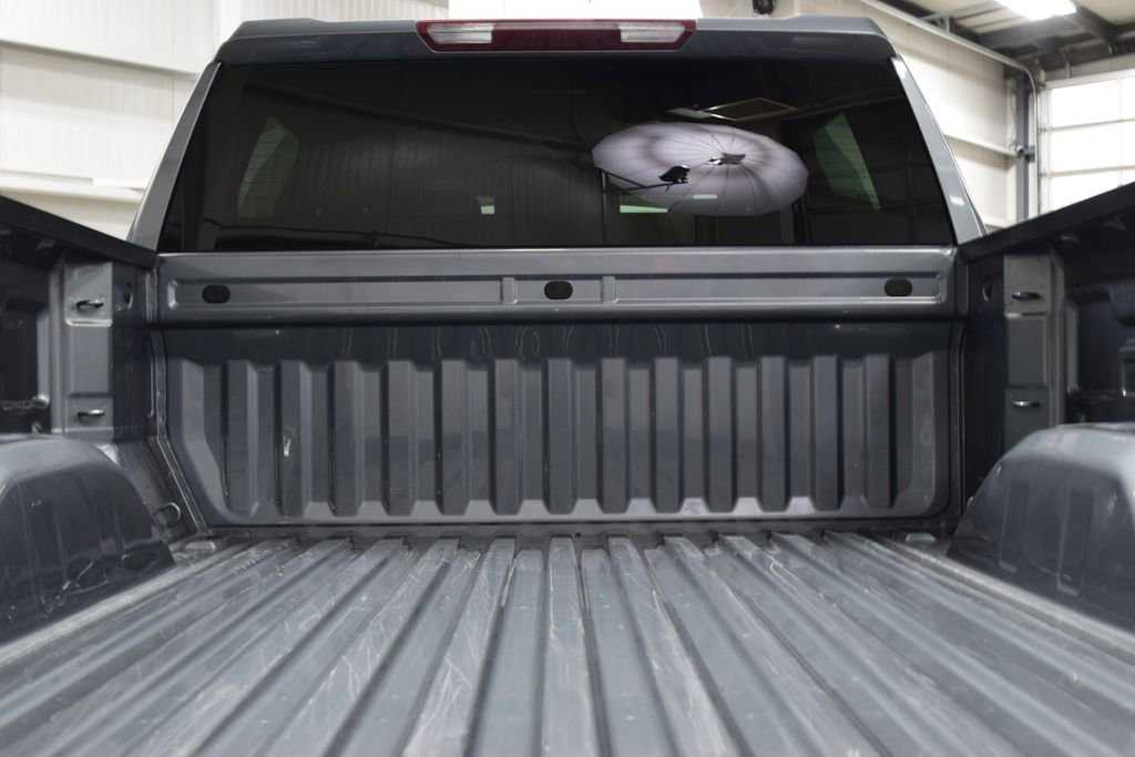 Used 2022 Chevrolet Silverado 1500 Custom w/ Safety Confidence Package AWD/4WD image 24