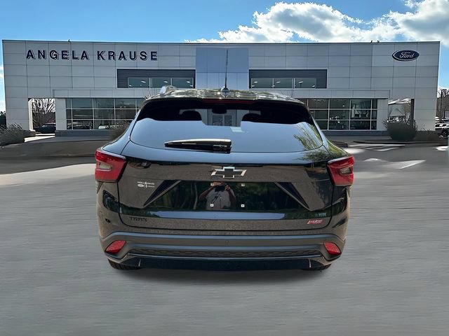Used 2025 Chevrolet Trax RS w/ Driver Confidence Package FWD image 7