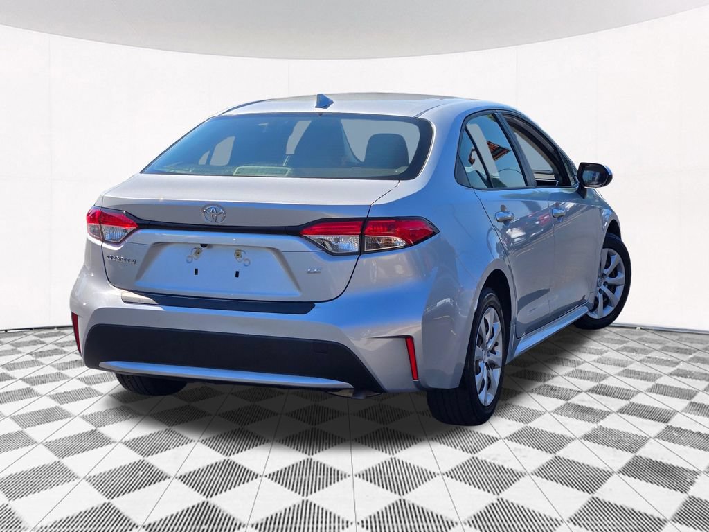 Used 2022 Toyota Corolla LE w/ Carpet Mat Package (TMS) FWD image 14