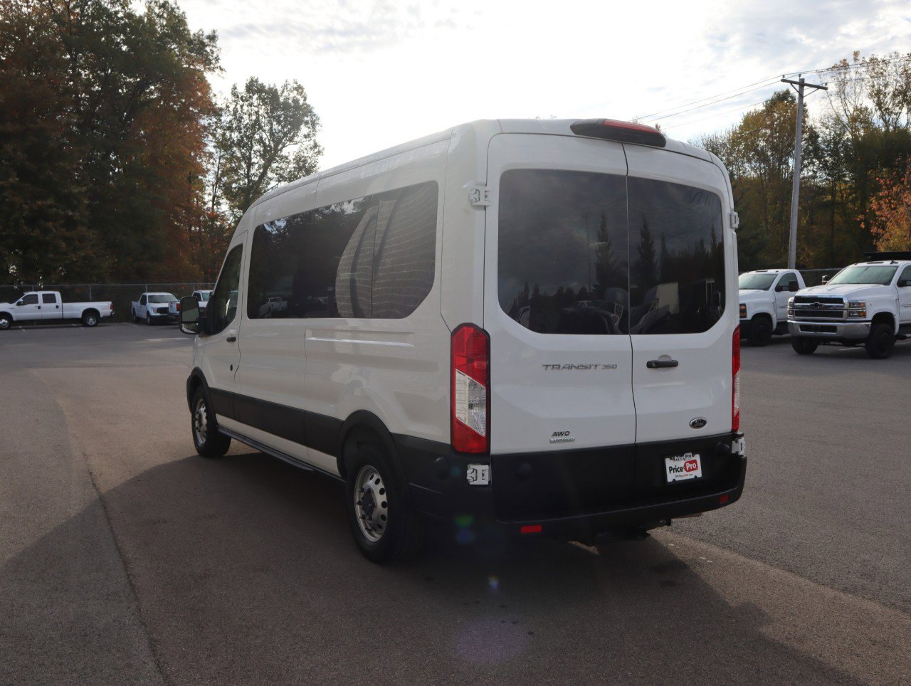 Used 2024 Ford Transit 350 XL image 7