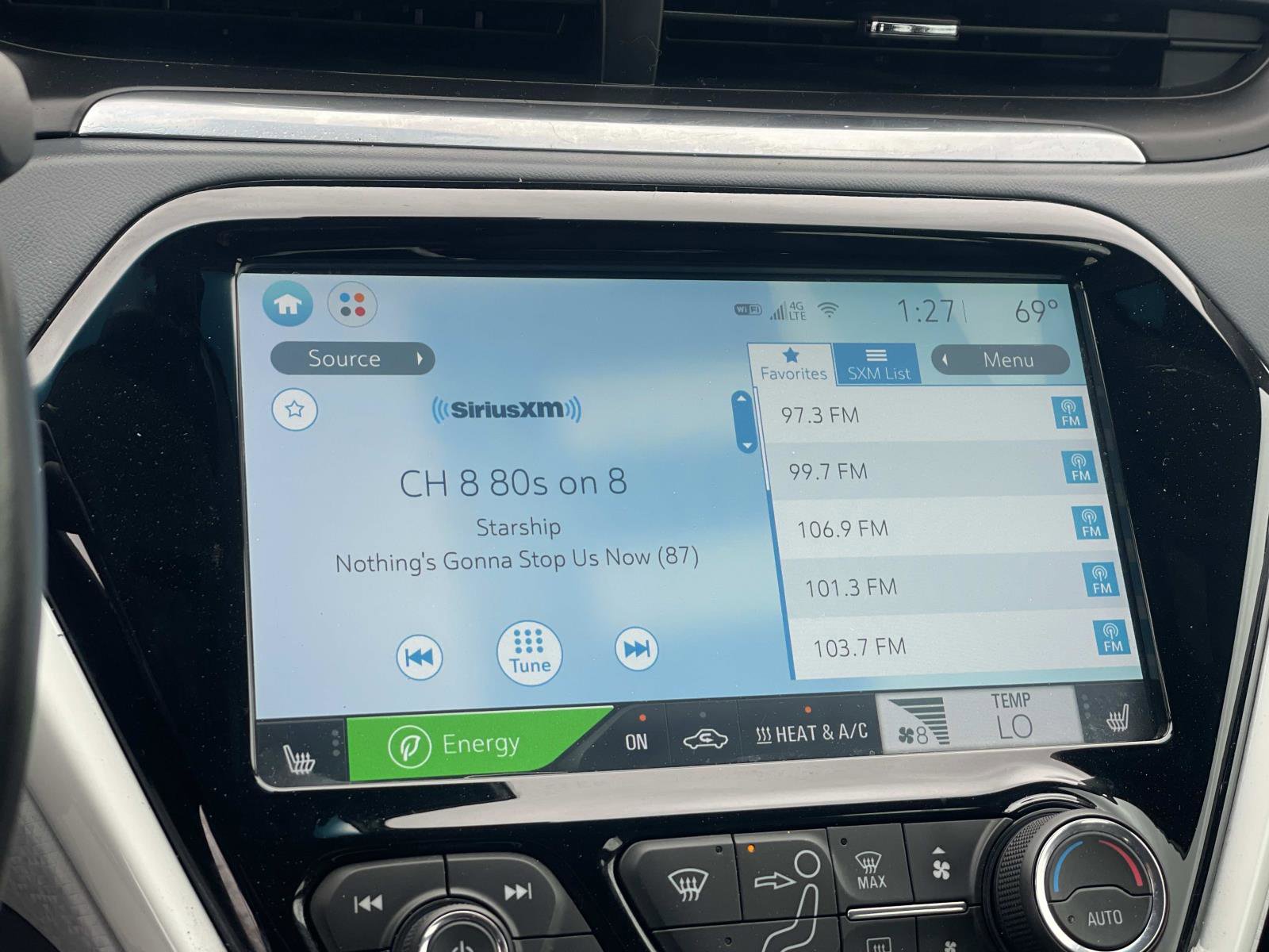 Used 2018 Chevrolet Bolt Premier FWD image 13