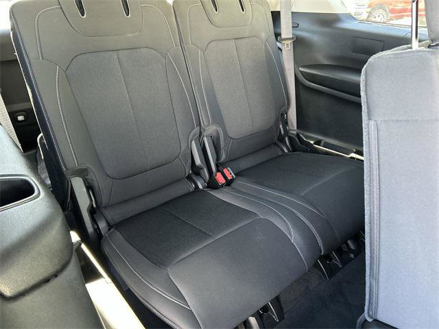 Certified 2023 Jeep Grand Cherokee L Laredo image 15