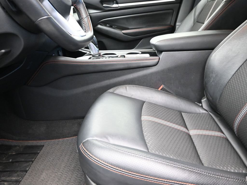 Used 2024 Nissan Altima 2.5 SR image 13