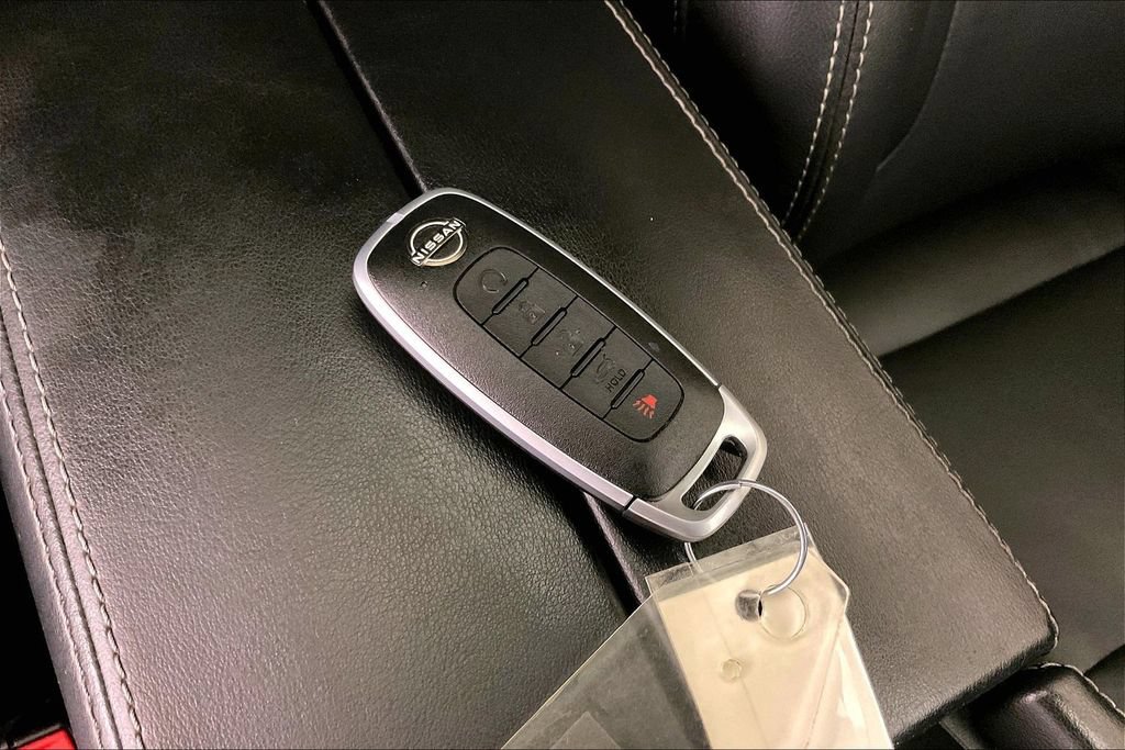 Used 2023 Nissan Rogue SL w/ SL Premium Package FWD image 12