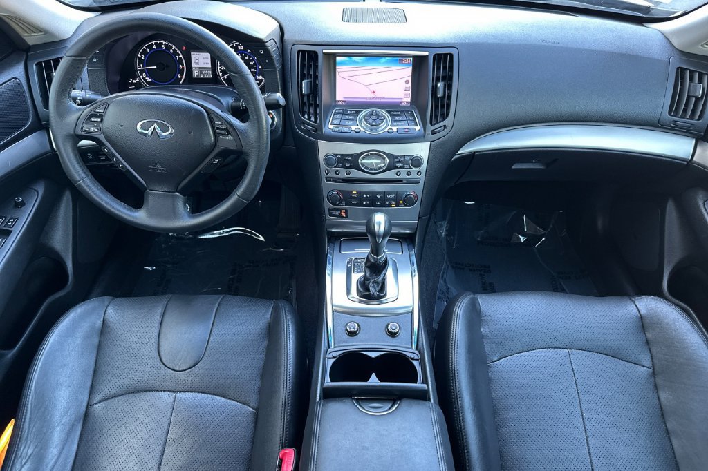 Used 2015 INFINITI Q40 w/ Navigation Package RWD image 12