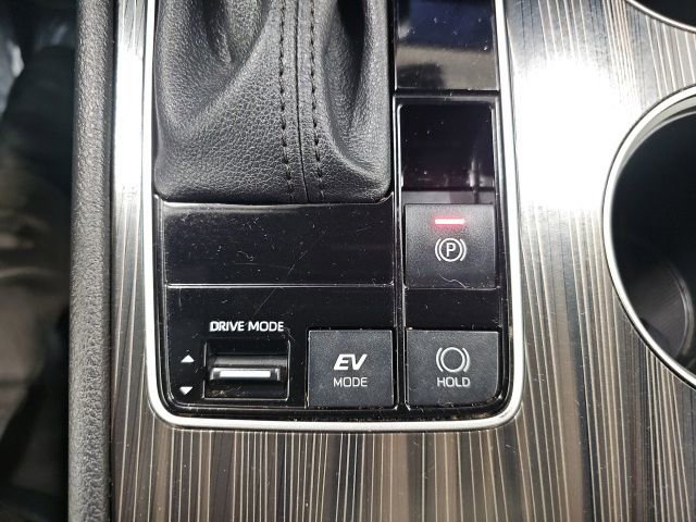 Used 2023 Toyota Sienna Platinum image 25