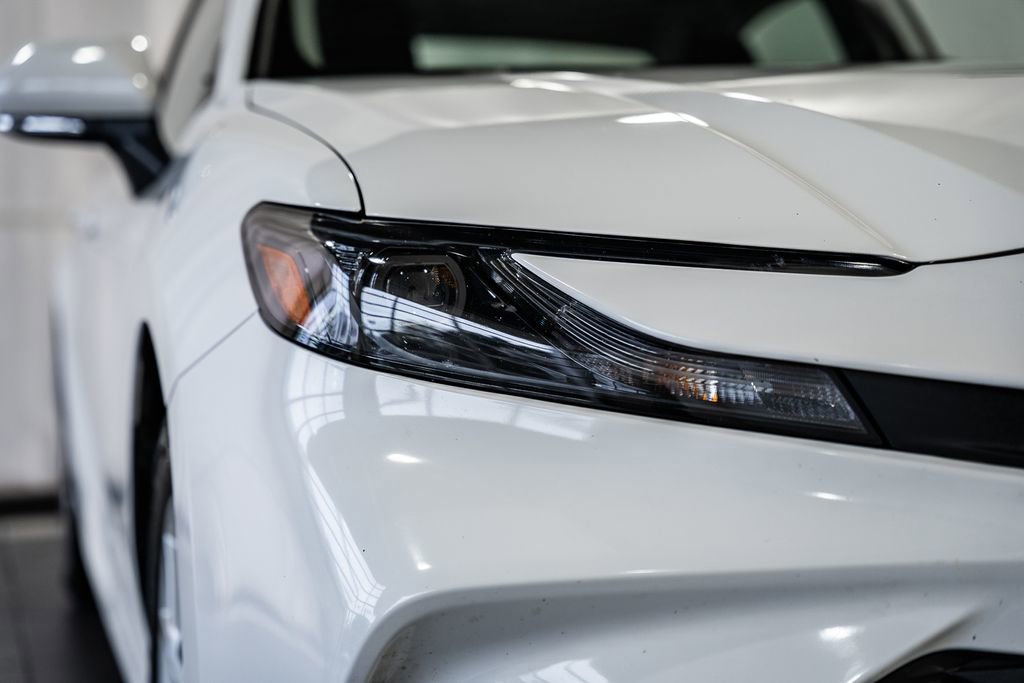 Used 2025 Toyota Camry LE image 10