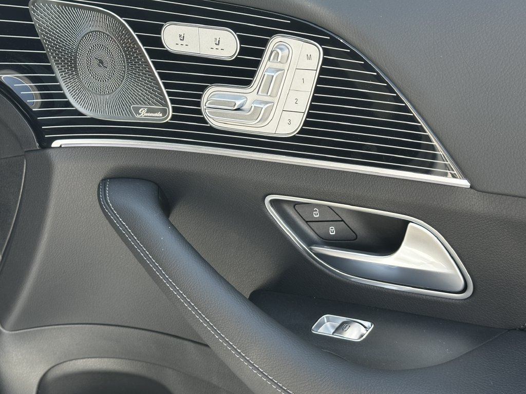 New 2026 Mercedes-Benz GLS 450 4MATIC image 17