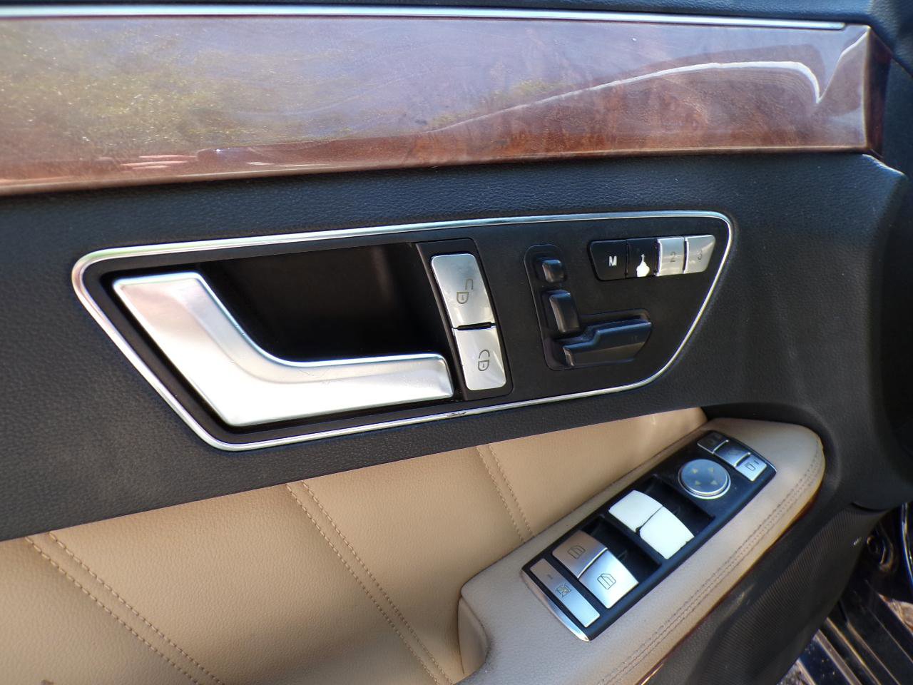 Used 2012 Mercedes-Benz E 350 Sedan image 7