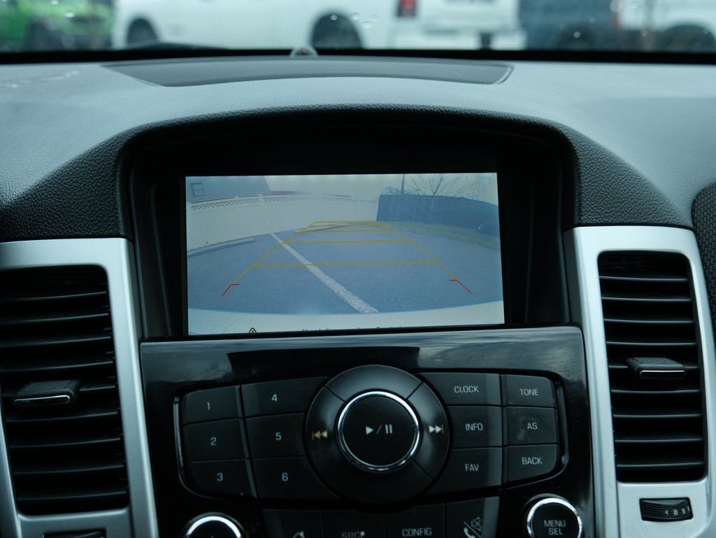 Used 2016 Chevrolet Cruze LT w/ Technology Package image 20