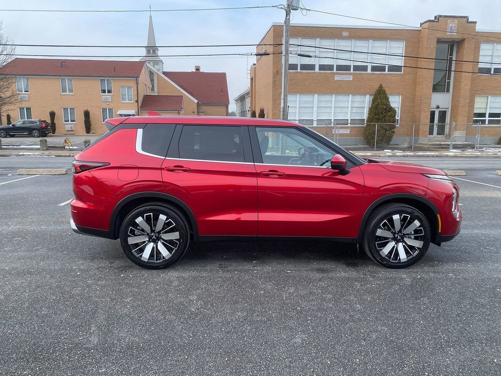New 2026 Mitsubishi Outlander SE image 4
