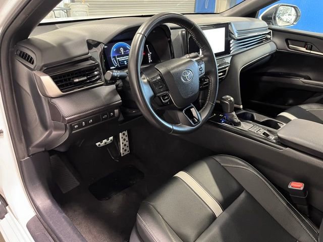 Used 2025 Toyota Camry SE image 19