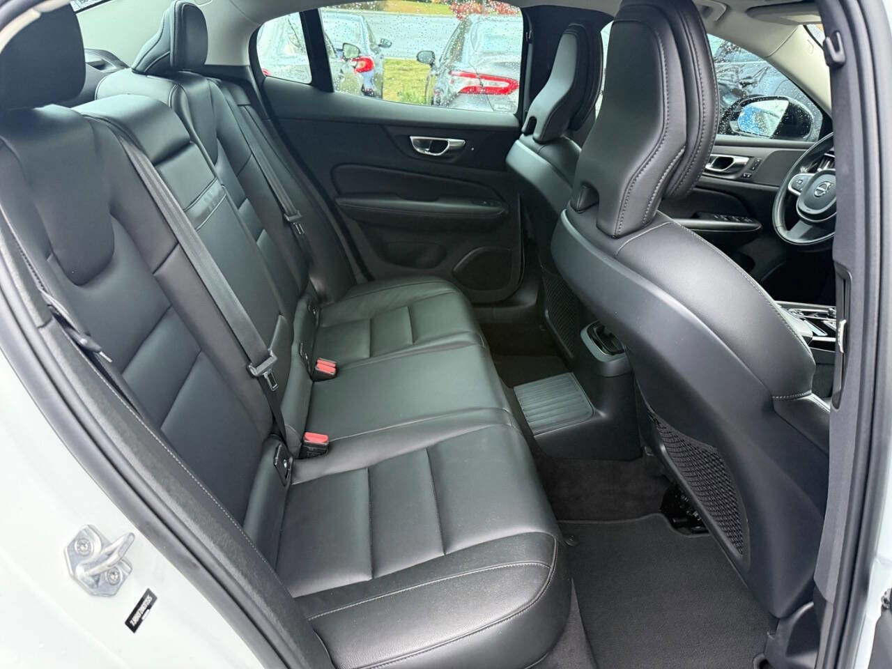 Used 2022 Volvo S60 T8 R-Design Expression w/ Advanced Package AWD/4WD image 11