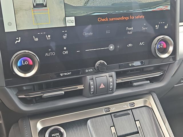 Used 2024 Lexus GX 550 w/ Accessory Package (2T) AWD/4WD image 29