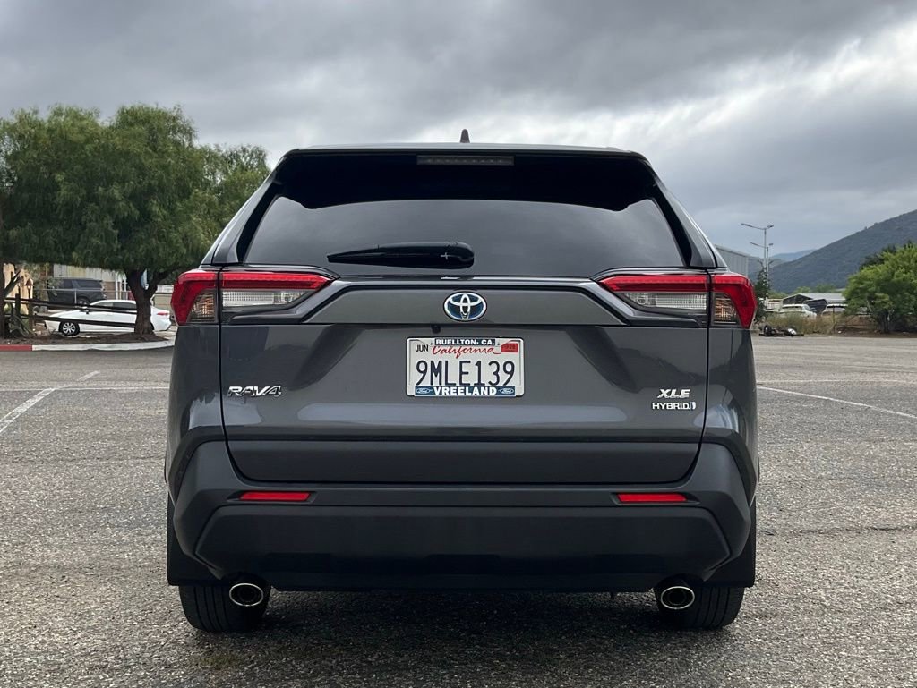 Used 2024 Toyota RAV4 XLE Premium image 23