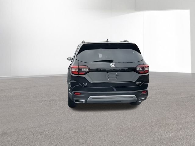 New 2025 Honda Pilot Touring image 8